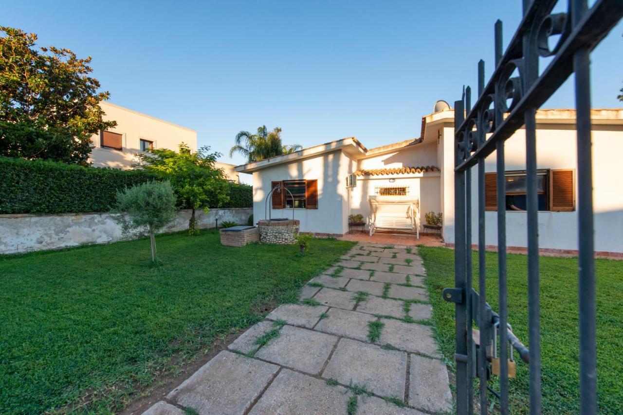 Villa Mary Фонтане Бианче Екстериор снимка